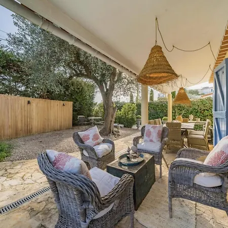 Chic Webb Villa